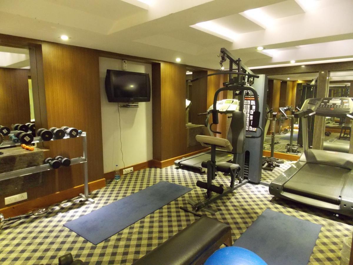 Lords Plaza Surat Otel Dış mekan fotoğraf