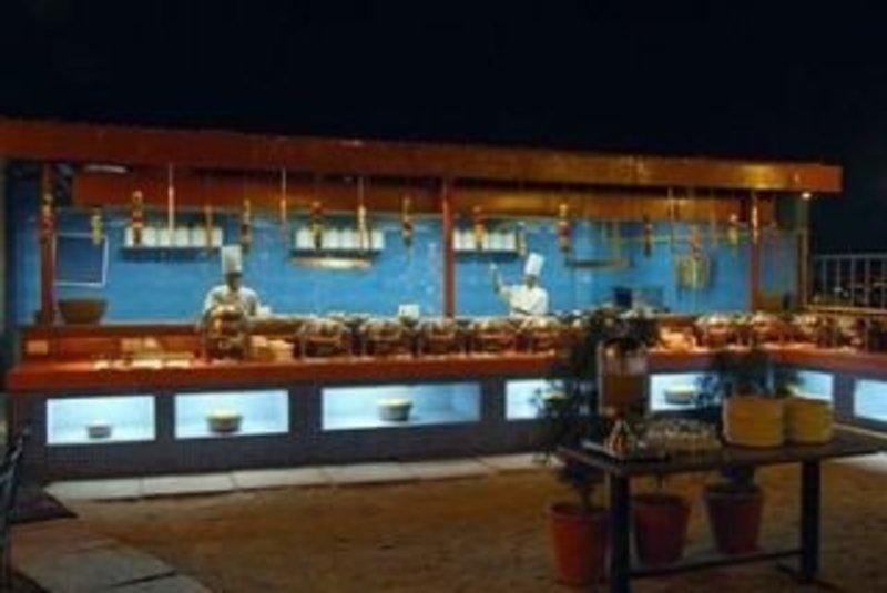 Lords Plaza Surat Otel Dış mekan fotoğraf