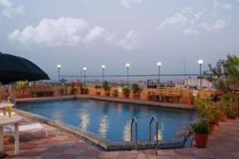Lords Plaza Surat Otel Dış mekan fotoğraf