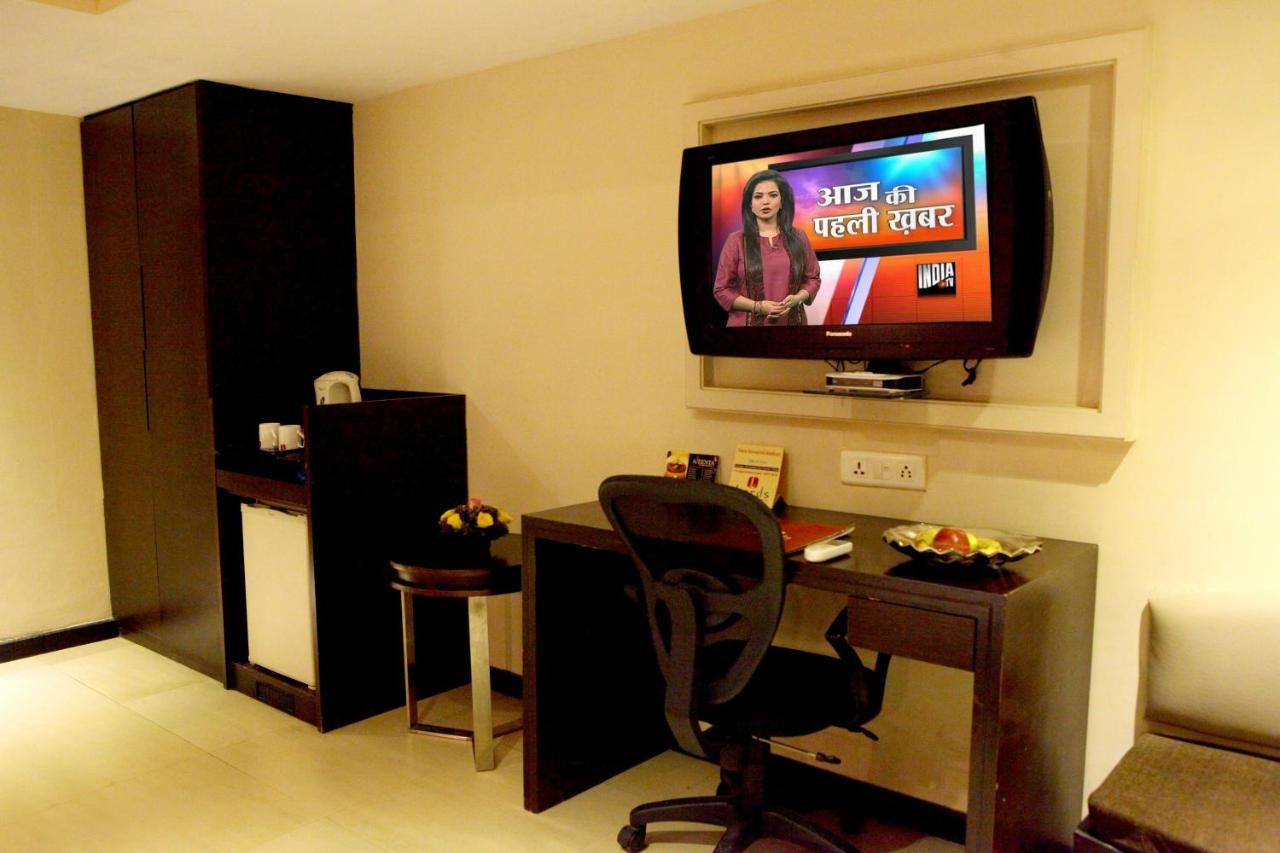 Lords Plaza Surat Otel Dış mekan fotoğraf